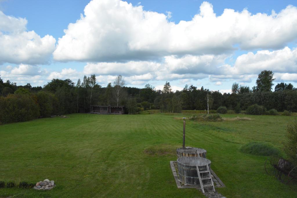 Viesu Nams Pupoli Hotell Dundaga Exteriör bild